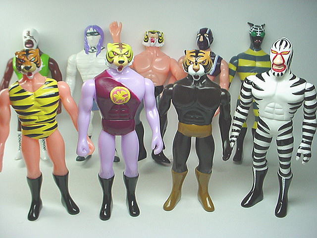 ���̃��X���[�ҁE�E�E�Ղ̌��̂R��̂̐��́B�u���b�N�A�L���O�A�r�b�O�E�^�C�K�[���o��